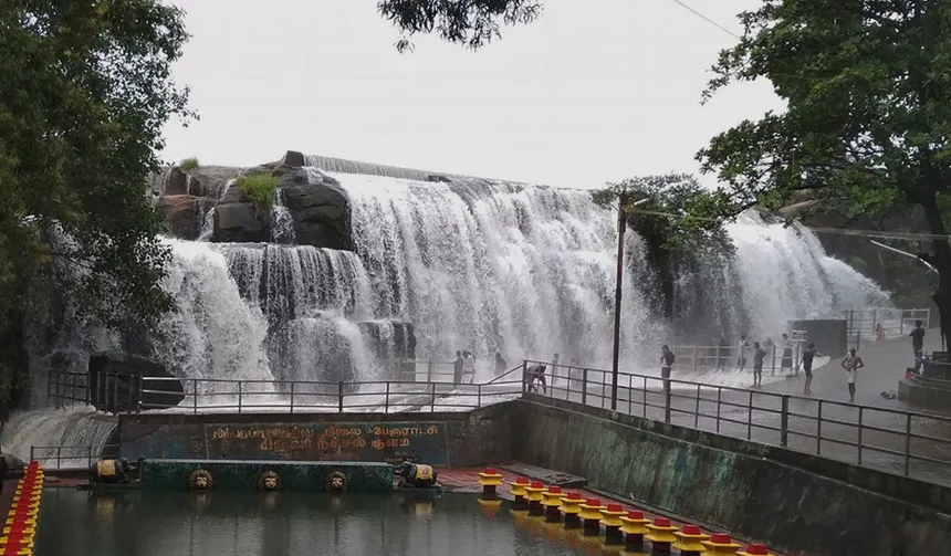 Thirparappu waterfalls
